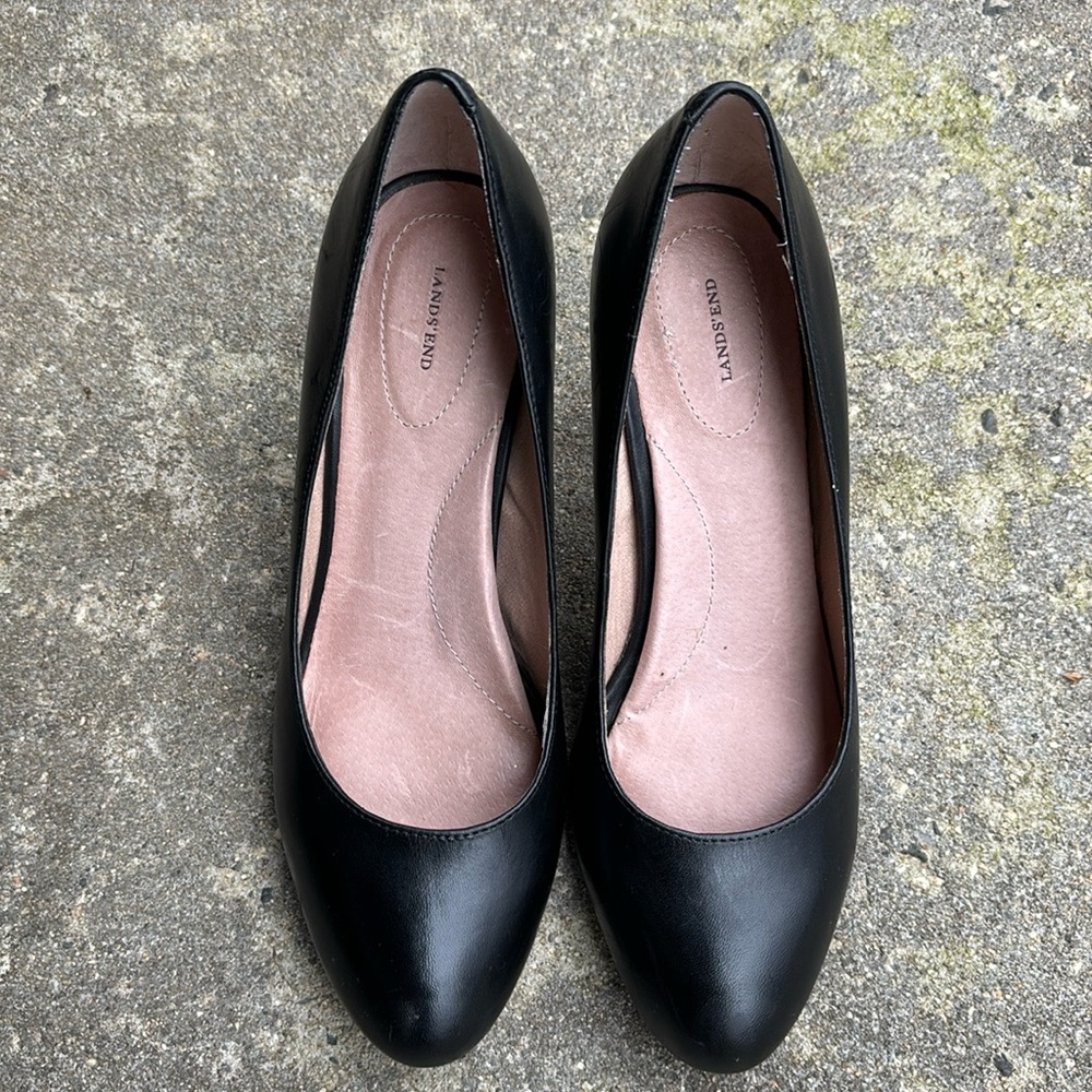 Lands end high heel shoes, size 9b